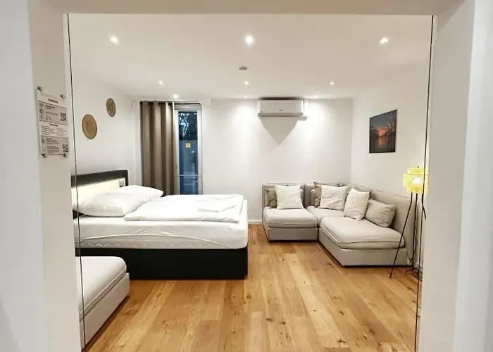 Spacious For 12 In * Hamburg-Harburg