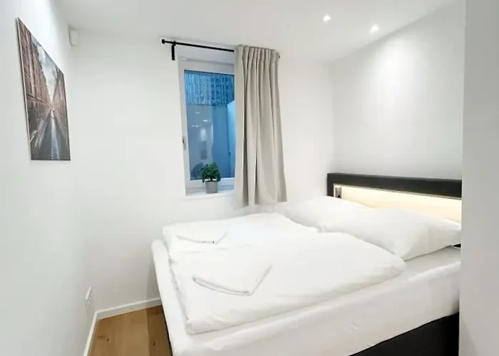 Appartement Spacious For 12 In Hamburg-Harburg